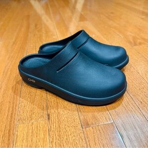 Oofos Oocloog Men’s 4 Women’s 6 Black Clogs Mules Slide Slip On Recovery Shoes